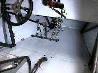 floor1_m.jpg (10242 bytes)