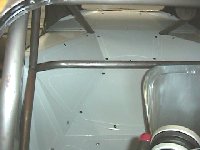 rear1_m.jpg (7567 bytes)