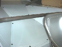 rear2_m.jpg (6097 bytes)