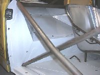 rear3_m.jpg (8858 bytes)