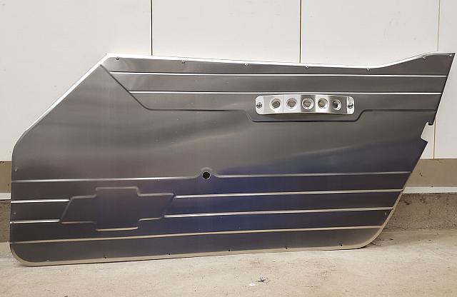 C3 top bottom pleats bowtie handle