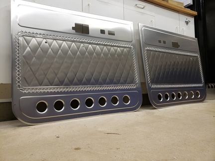 C10 stiches diamonds holes